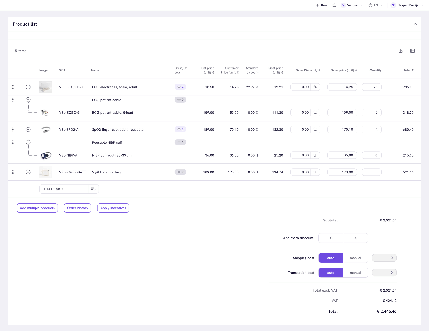 Product list of an order with five lines, the buttons to add products and the order totals