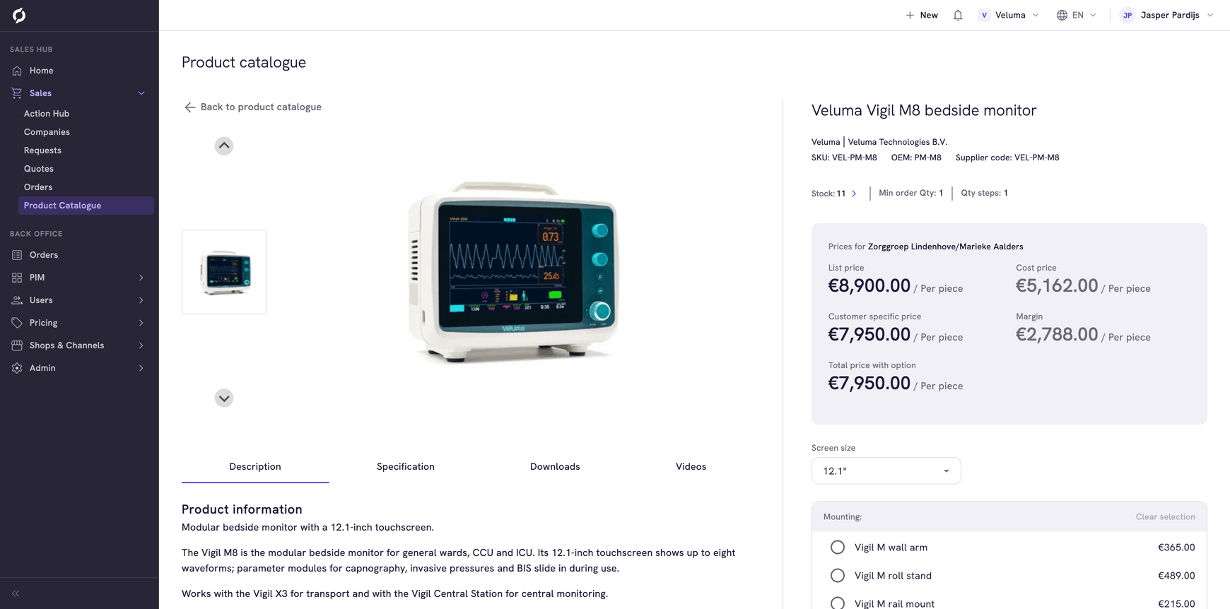 Product detail page of a product with variants, with the prices for a customer and the choices for the variant