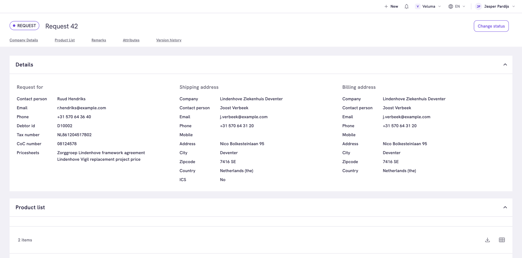 Request opened in read-only view, with the customer and both addresses
